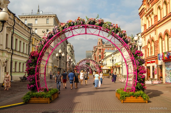Цветочная СКАЗКА, арка въездная с термочашами